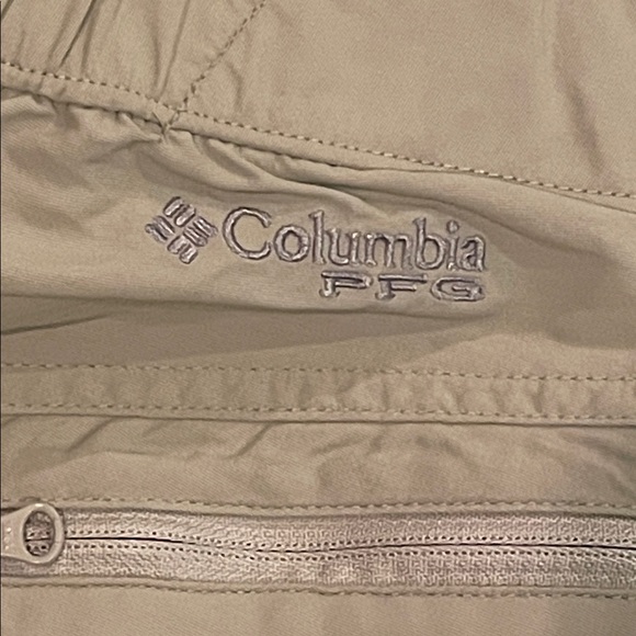 Columbia Women's Shorts - Picture 4 of 9